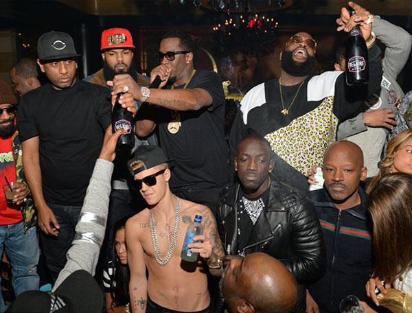 Justin Bieber yine yakalandı! - Resim: 2