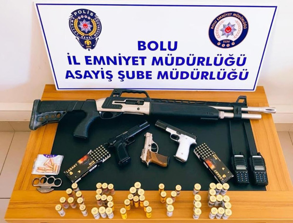 Bolu'da 2 günde 100 adres arandı! 3 kişiyi yaralayan firari bakın nerede bulundu - Resim: 0