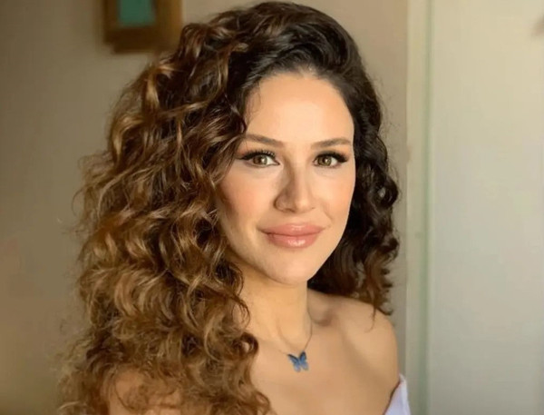 Yeliz Kuş 'Kanarım' isimli şarkısını yayınladı - Resim: 0