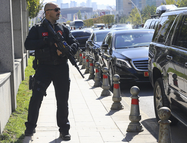 Cumhurbaşkanı Erdoğan'a yerli silahlı koruma - Resim: 4