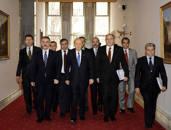 Bahçeli kürsüde coştukça coştu! - Resim: 4