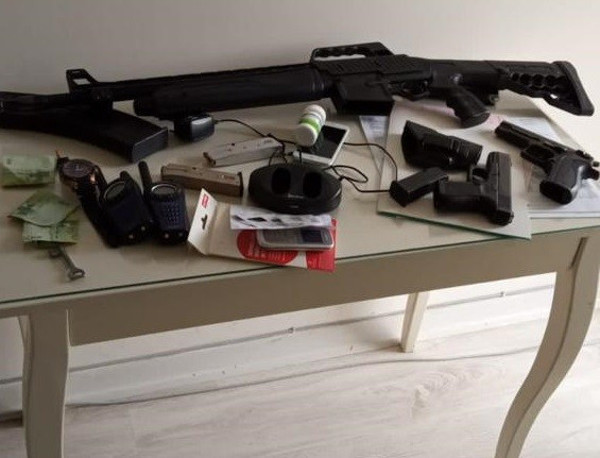 İzmir'de ekipler baskın yaptı çete çökertildi! Dudak uçuklatan vurgun - Resim: 0