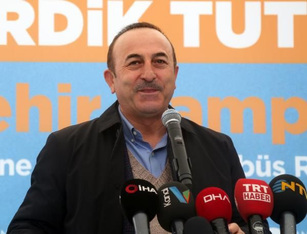 Mevlüt Çavuşoğlu'nun güldüren kazak anısı eşim beğendiği kazağımı makineye atıp... - Resim: 2