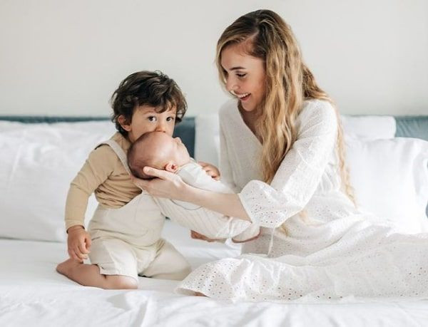 Berfu Yenenler Eser Yenenler'e sitem etti taze anne ipleri eline aldı - Resim: 3