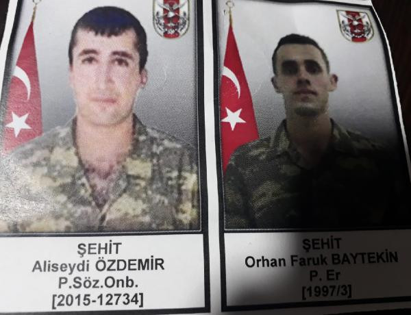 Cenazede olay: Çiçeğinizi şehide değil Demirtaş'a gönderin - Resim: 1