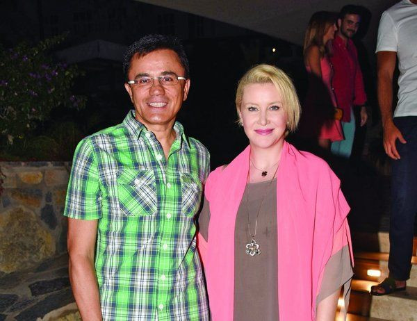 Ender Saraç'ın eşi korumayı o halde görünce tepki gösterdi! Birbirine girdiler - Resim: 2