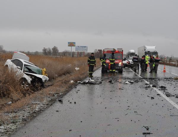 Kafa kafaya çarpıştılar! Feci kazada 2 ölü - Resim: 2