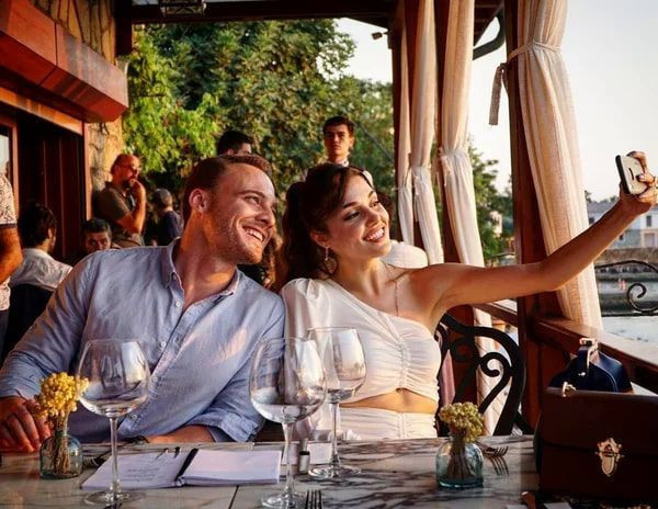 Hande Erçel'den sevgilisi Kerem Bürsin'e romantik kutlama bakın neler yazdı - Resim: 4