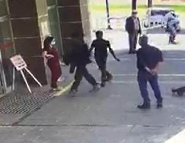 Kağıt toplayıcısı kardeşler çöpte bebek buldu! Montlarına sarıp hastaneye getirdiler - Resim: 2