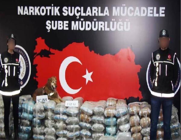 Hareketli anlar! Lüks araç otoyoldan çıkar çıkmaz... - Resim: 3