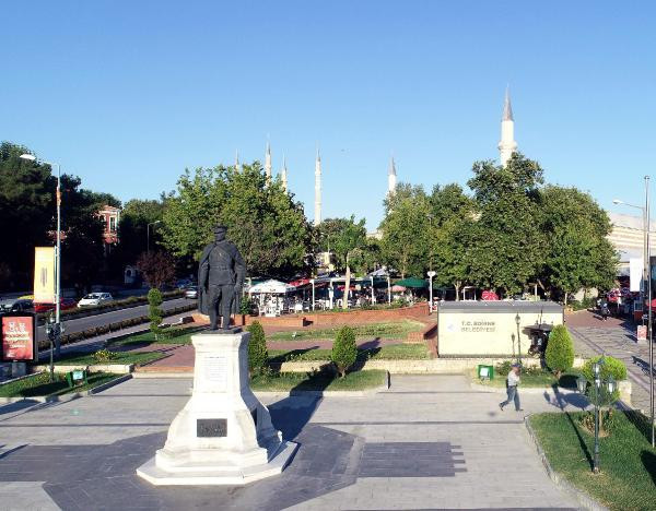 Tartışma yaratan 'tuvalet' kaldırıldı! - Resim: 1