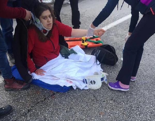 Ambulans kaza yaptı: Ölü ve yaralılar var! - Resim: 4