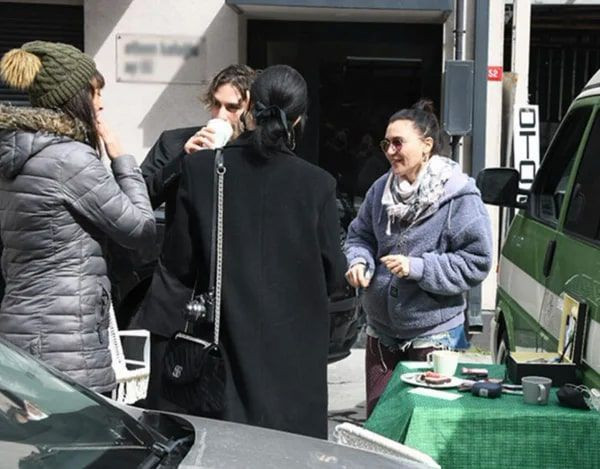 Sadakatsiz dizisinde oynuyor Şevval Sam'ın oğlu Tarık Emir Tekin'in yabancı sevgilisi - Resim: 3