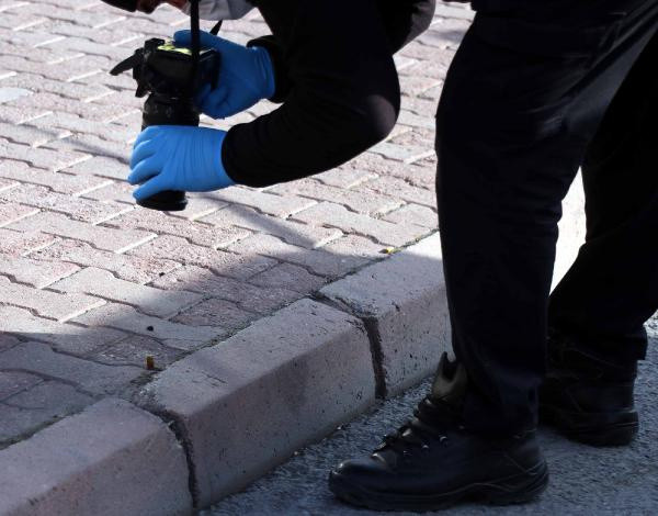 Kayseri'de bir öğretmen komşusunu tabanca ile vurdu! - Resim: 0