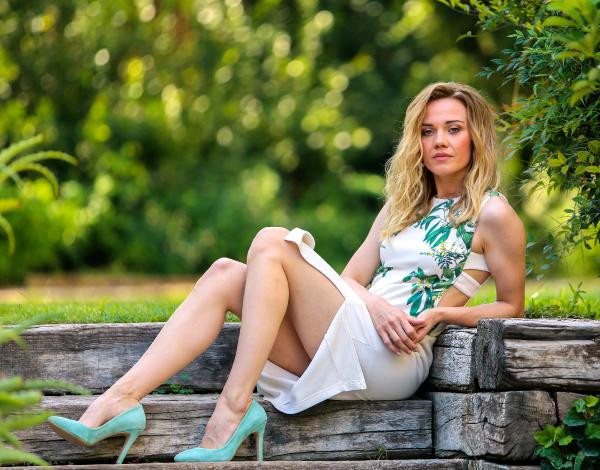  'Savaşçı' dizisinin 'Eva'sı Alma Terziç Aşk için Türkiye'yi seçti - Resim: 3