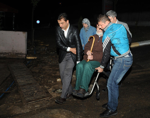 Ankara'da evleri su bastı! - Resim: 4