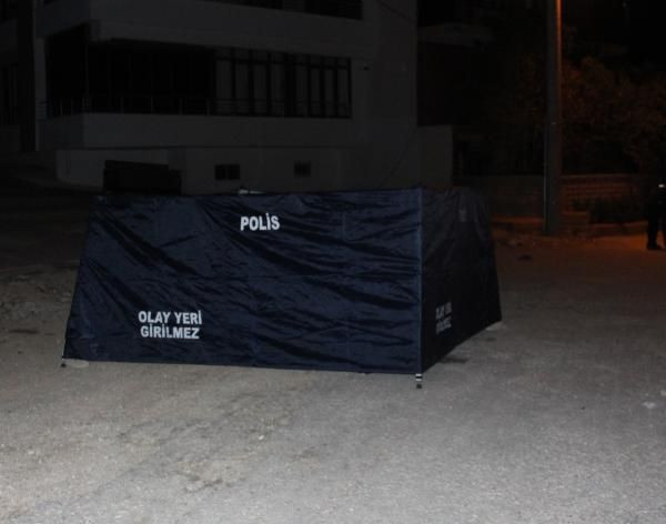 Konya'da genç kadın birlikte yaşadığı sevgilisini bıçaklayarak  öldürdü - Resim: 3