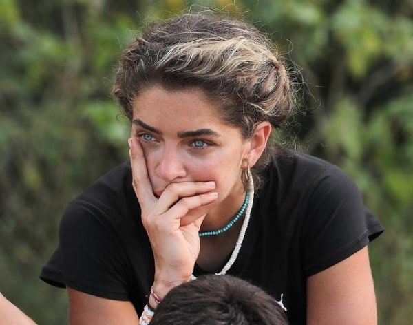 Dominik'ten dönüp evlilik yoluna giren Öykü Çelik'in yüzüğü 'Gök taşı kadar' - Resim: 1