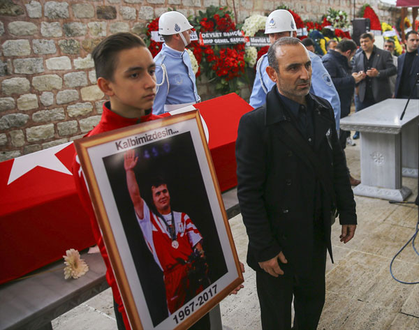 Naim'in cenazesine soruşturma! Gerekçesi ne? - Resim: 2