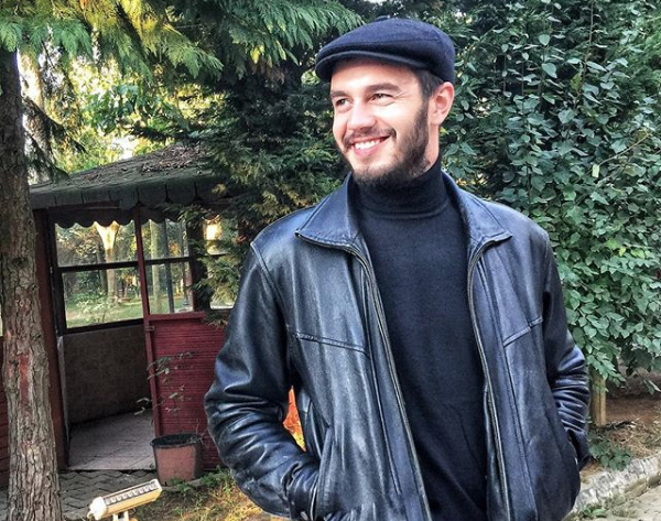 Kimdir bu İsmail Ege Şaşmaz kardeşi ondan da ünlü - Resim: 2