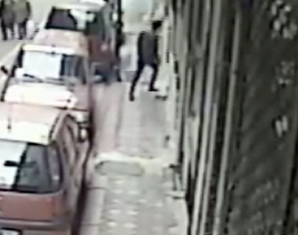 Dehşet anları! İstanbul'da genç kızı adım adım takip edip... - Resim: 4