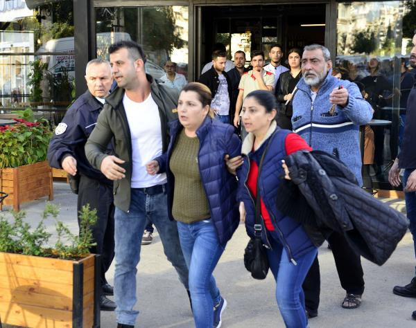 Müşteriler şoka girdi! Lüks kafede dehşet - Resim: 2