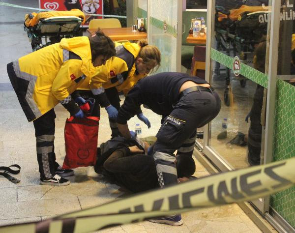 İstanbul'da sabaha karşı çorbacıda çatışma çıktı! Yaralılar var - Resim: 1