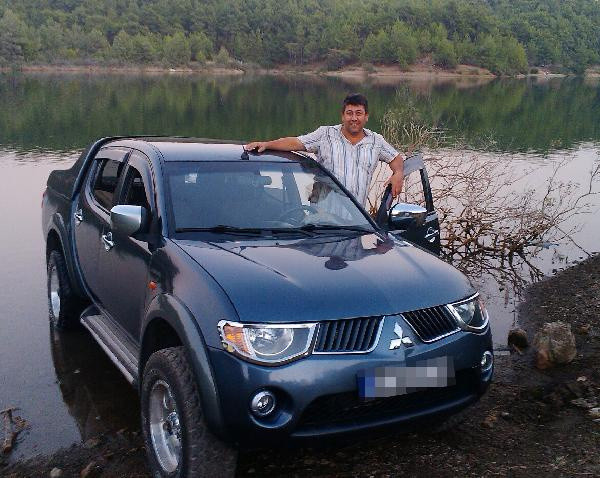 İstismarcı öğretmen, öğrencileri 'Sizi evinizdeki cihazların kırmızı ışığından görürüm' diye korkutmuş - Resim: 0