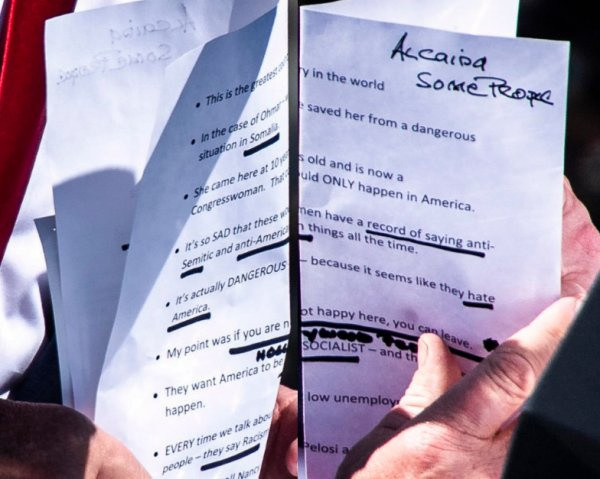 Donald Trump keçeli kalemle not aldı! Hiçbir şey istemiyorum - Resim: 1