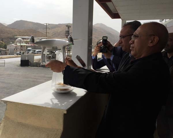 Emniyet müdürü drone'la baklava gönderdi! - Resim: 4