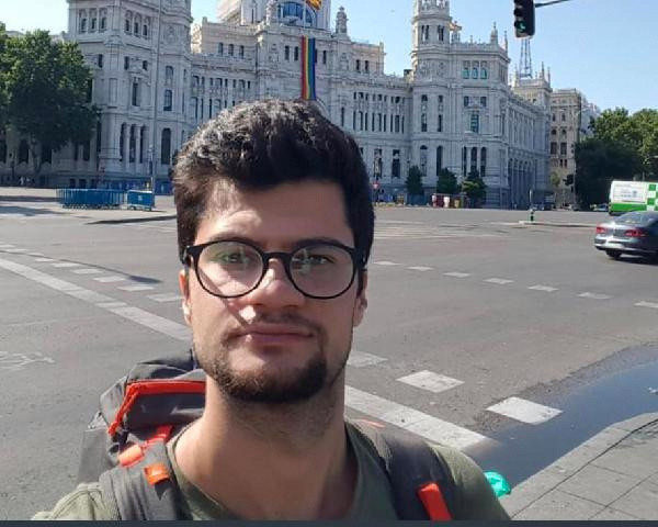 İstiklal Caddesi'nde para isteyen 2 kişi olumsuz yanıt alınca dehşet saçtı - Resim: 0