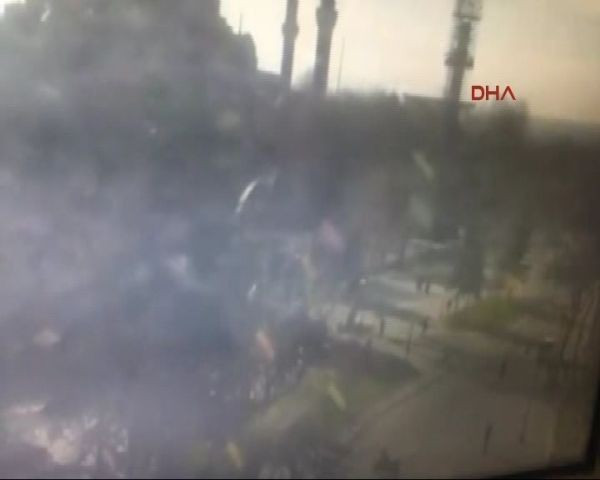 Sultanahmet'te patlama! Olay yerinden ilk görüntüler - Resim: 1