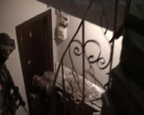 Kameraya yansıyan dayağa özel harekat operasyonu! - Resim: 3