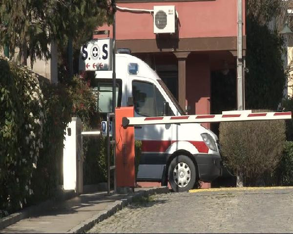Bugün herkes o eve akın etti! Ambulanslar kapıda bekledi - Resim: 2