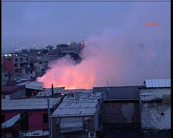 Kapalıçarşı'da korkutan yangın - Resim: 2