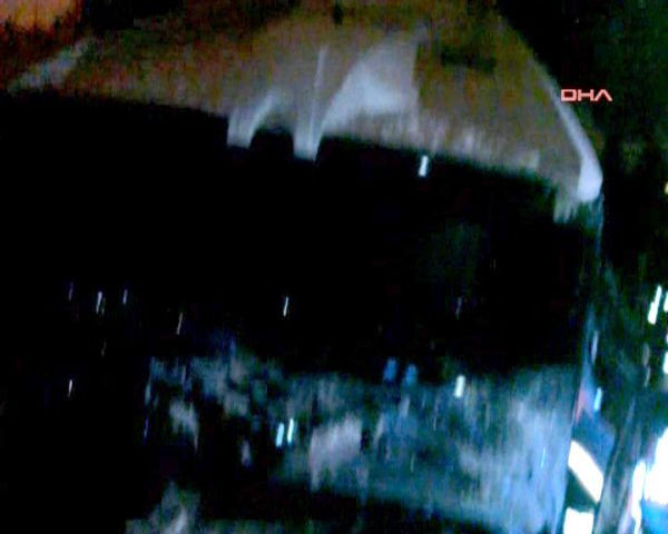 Halk otobüsü göle uçtu - Resim: 2