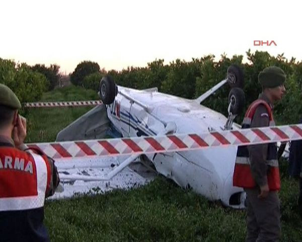 Mersin'de eğitim uçağı düştü - Resim: 1