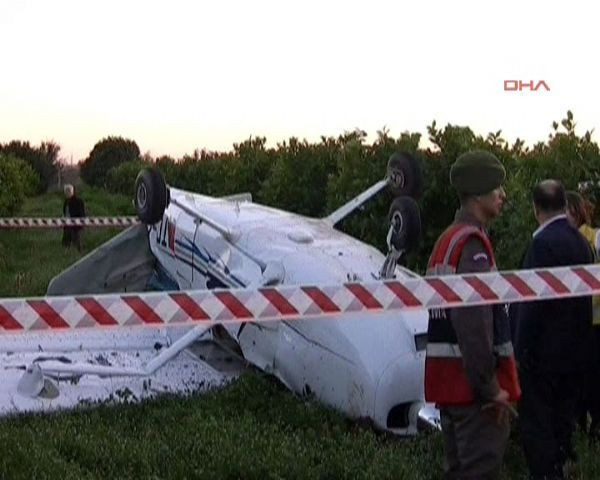 Mersin'de eğitim uçağı düştü - Resim: 2