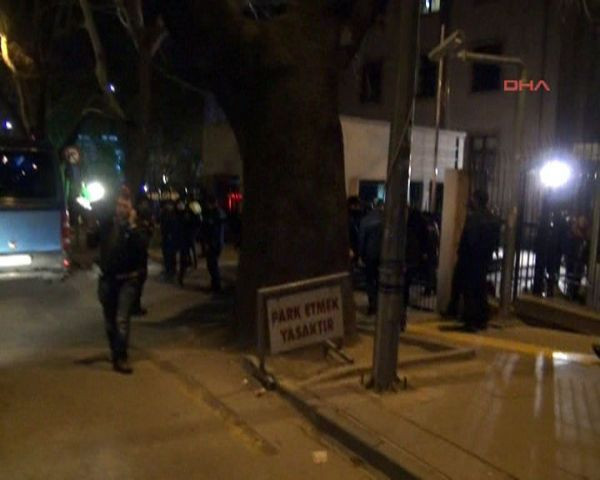 Adalet Bakanlığı önünde patlama - Resim: 2