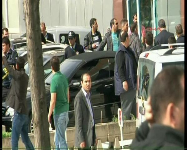 Kadıköy'de silahlı saldırı... - Resim: 4