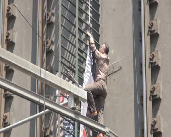 Galata köprüsüne tırmandı - Resim: 4