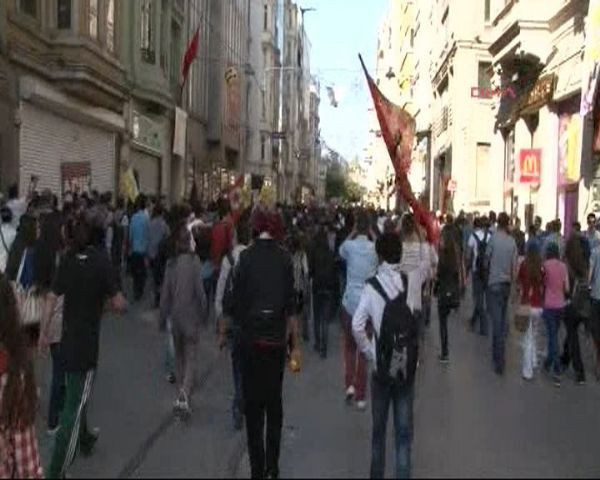 Taksim'de yeni bir müdahale daha - Resim: 4