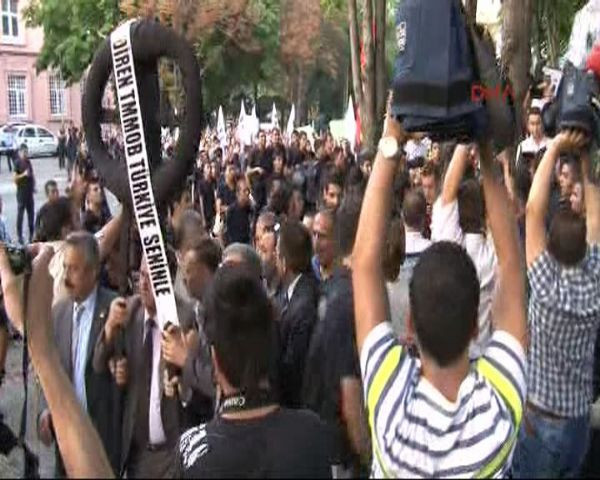 Ankara'da arbede çıktı - Resim: 1