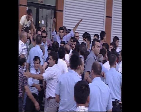 Erkek çocuğuna taciz mahalleyi karıştırdı - Resim: 1