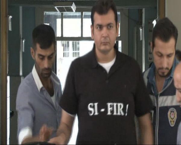 "Rıza Sarraf soytarısına darbe yapan büro amiriyim"  - Resim: 1