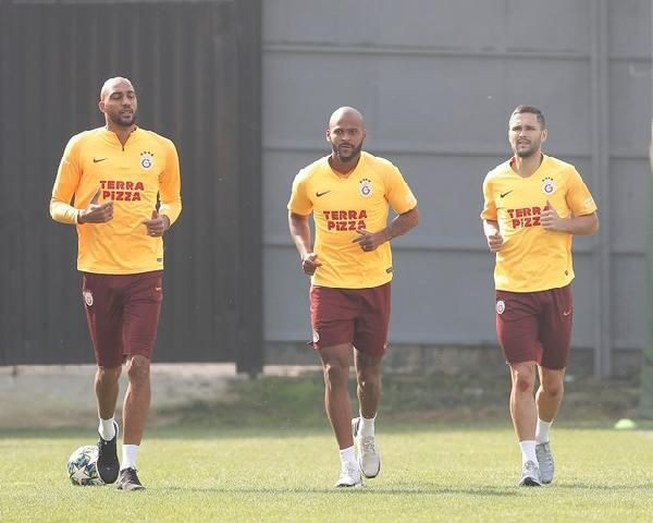 Fatih Terim Jean-Michael Seri'nin çocuklarıyla top oynadı - Resim: 1