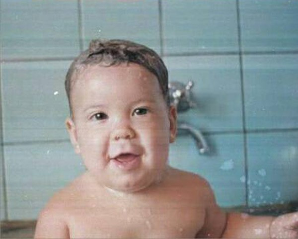 Ailesinin söylediği yalan fotoğraflara bakınca 31 yıl sonra ortaya çıktı!  - Resim: 3