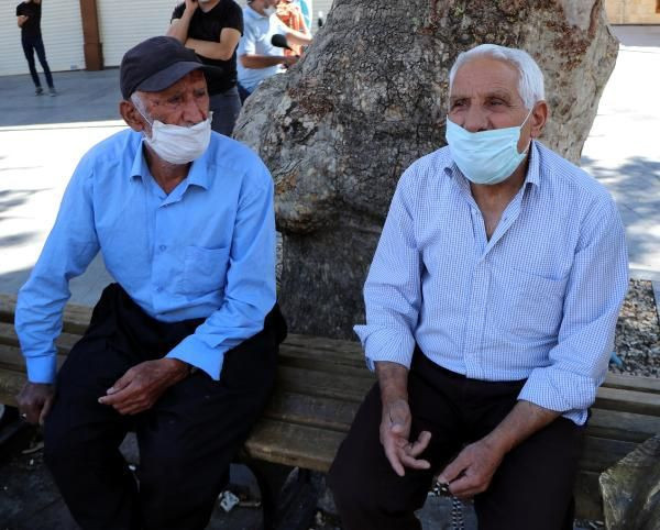 Vaka sayısının arttığı Gaziantep'te çarşılar dolu taştı! - Resim: 2