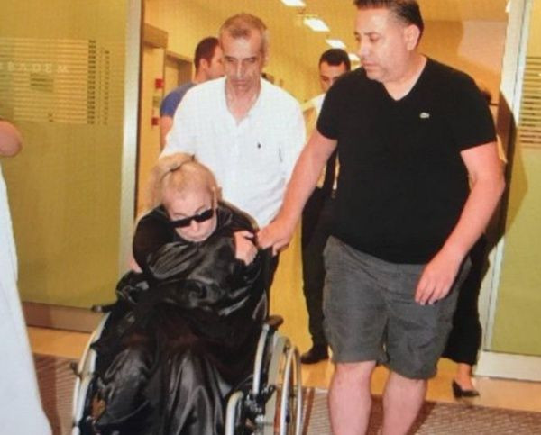 Zerrin Özer'e bir darbe daha! Murat Akıncı çıplak fotoğraflarını göndermiş - Resim: 2