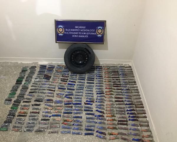 Suriye’den gelen otomobilde 290 bıçak ile 40 muşta ele geçirildi - Resim: 4